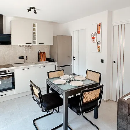 Appartement Au Coeur De Nice
